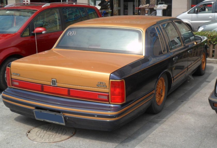 Lincoln Town car 1993