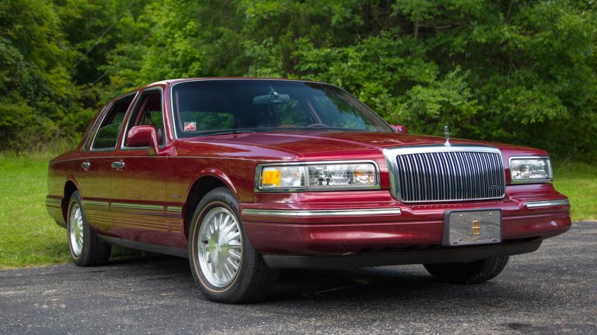 Lincoln Town car