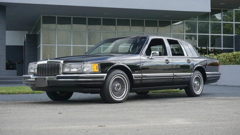 Lincoln Town car 1990