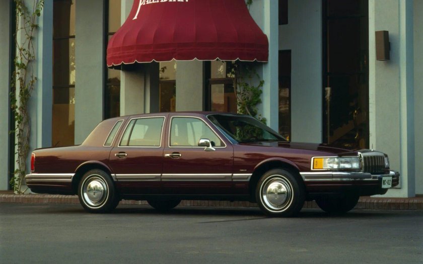 Lincoln Town car 1990