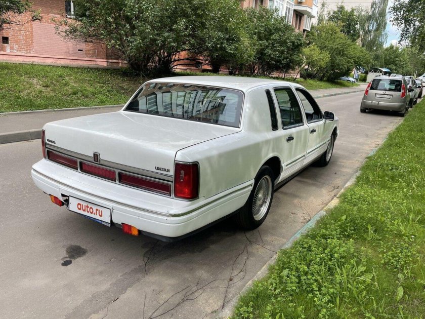 Линкольн таун кар 1995