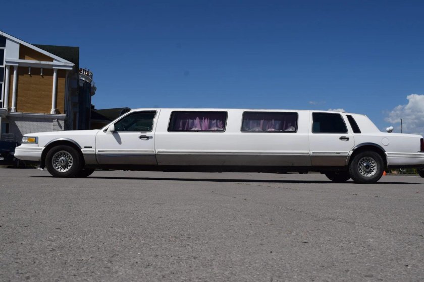 Lincoln town car 1998 лимузин