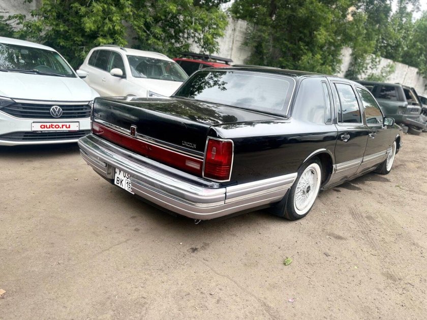 Lincoln town car 1990