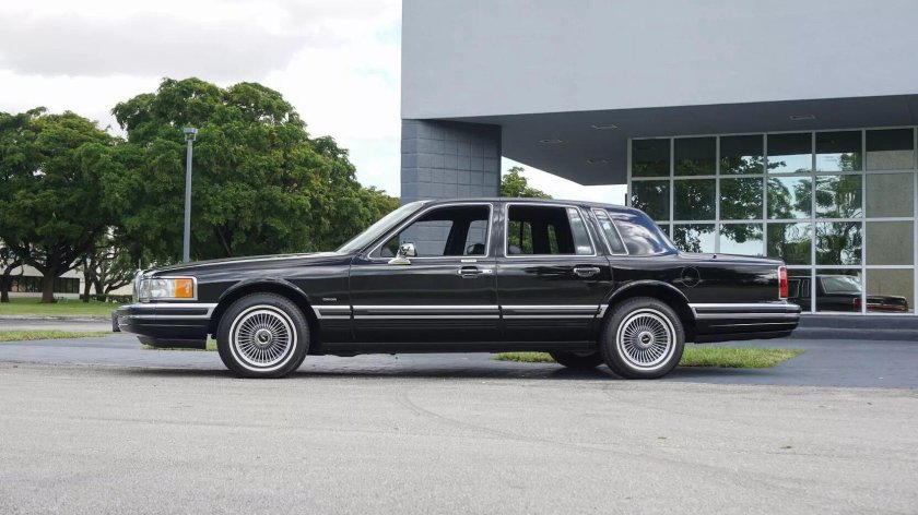 Линкольн Таун кар 1990