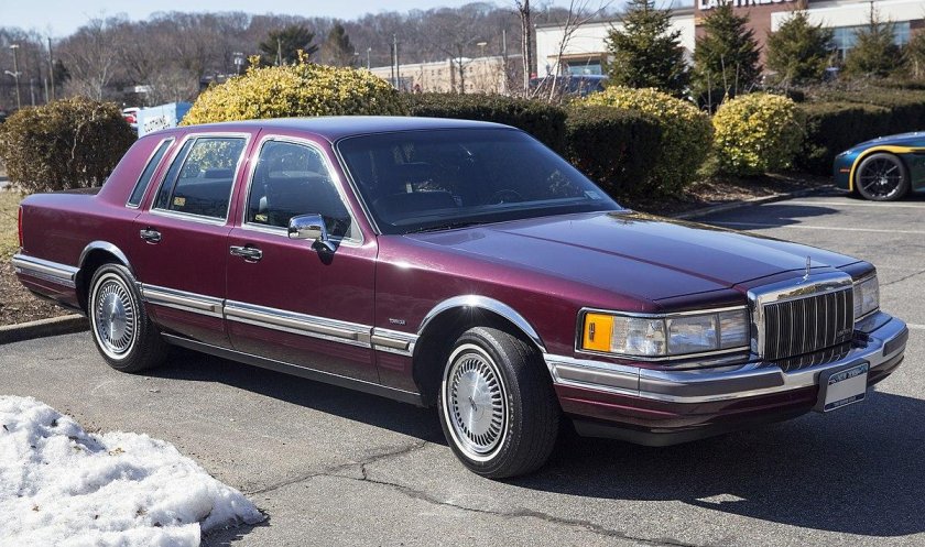 Линкольн Town car 1990