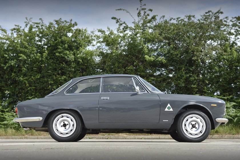 Alfa romeo giulia gt 1300 junior