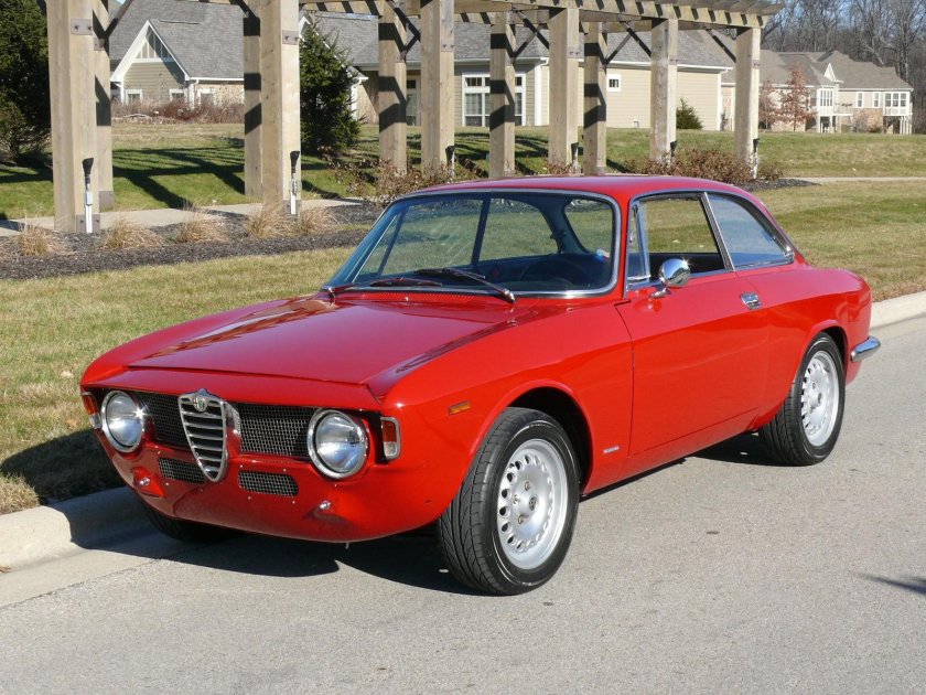 Alfa Romeo Giulia Sprint GTV