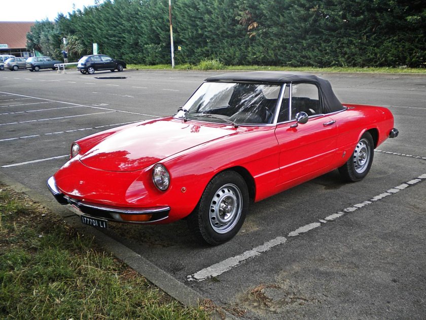 Alfa Romeo Spider Duetto