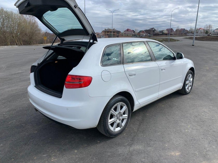 Ауди а3 8 p 2012 год 102 л с