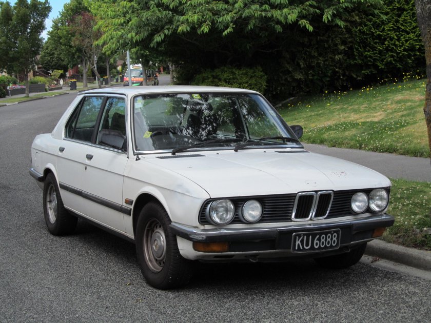 BMW 520i e28
