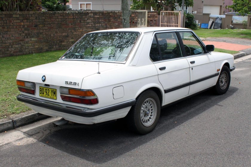 BMW e28 528i
