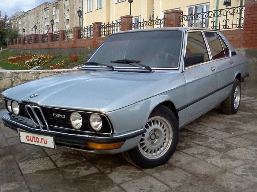 БМВ 520 е12