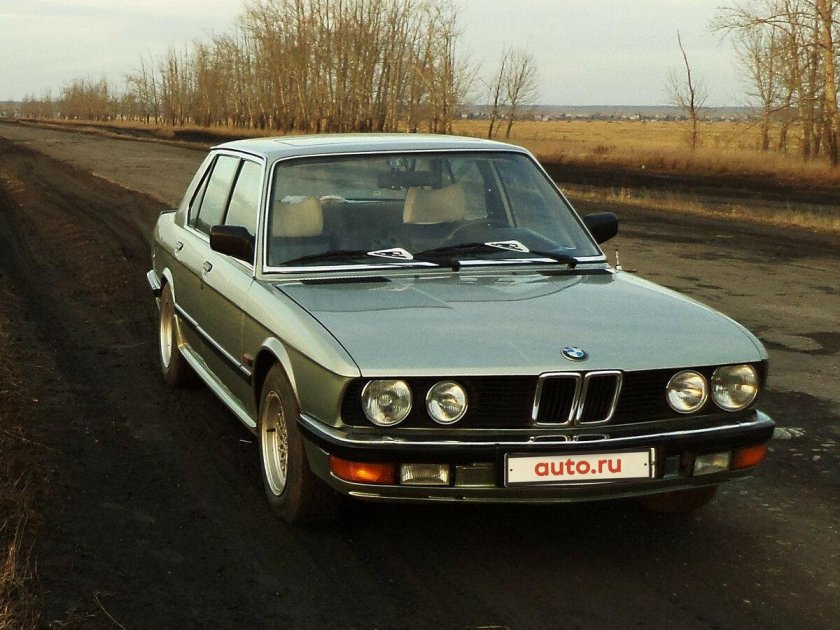 BMW 525 e28