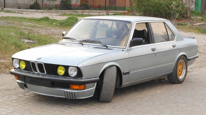 BMW 5 Series 1983