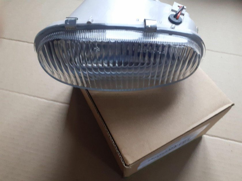 Chevrolet lanos противотуманная фара правая