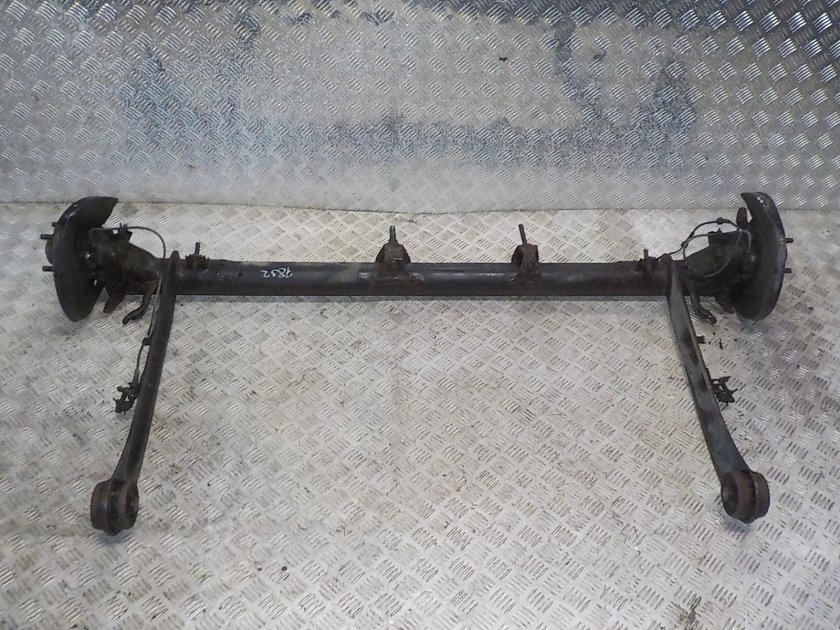 Балка Ниссан Максима а33