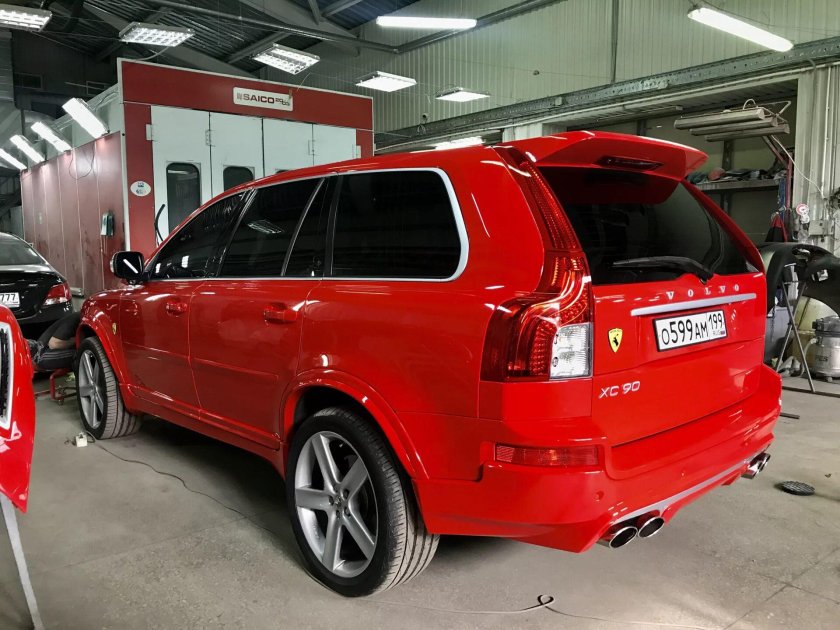 Volvo xc90 r Design Red