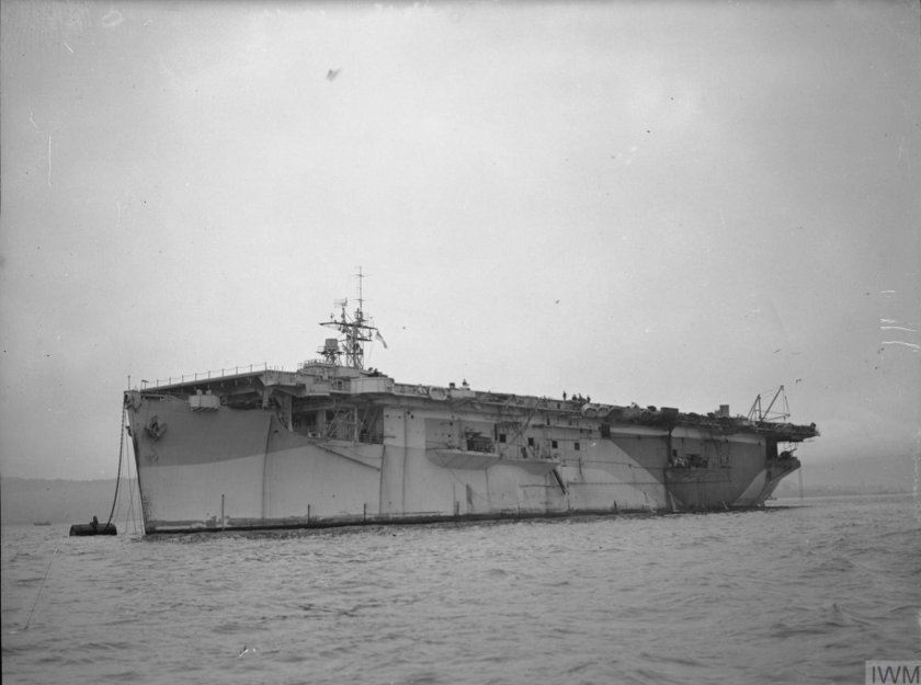 Эскортный авианосец боуг