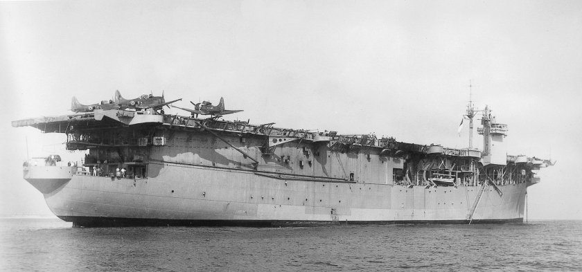 Французский авианосец Беарн