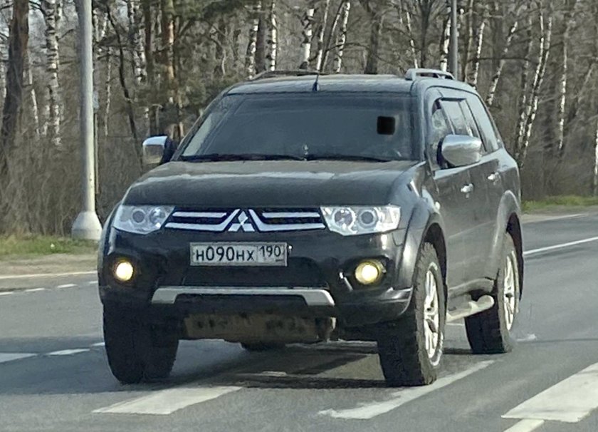 Mitsubishi pajero sport 2