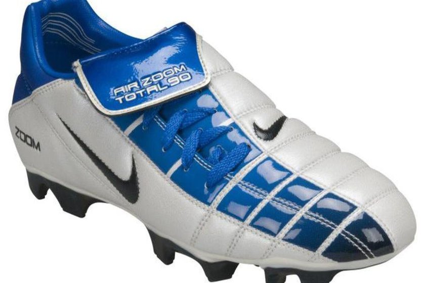 Бутсы найк тотал 90