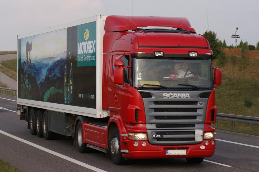 Скания красная