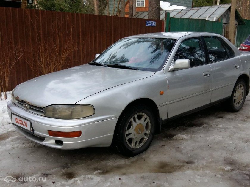 Toyota Camry III (xv10)
