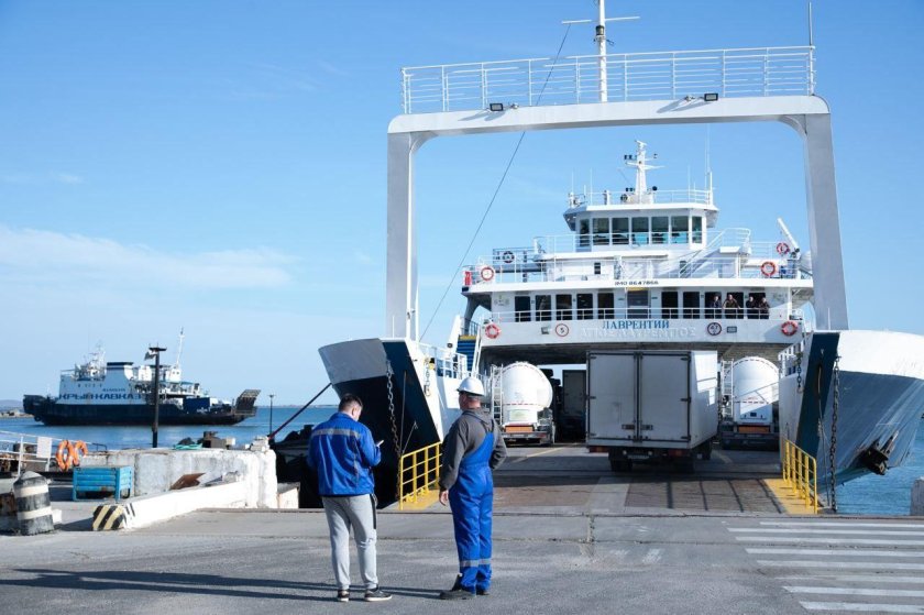 Паромная переправа Керчь