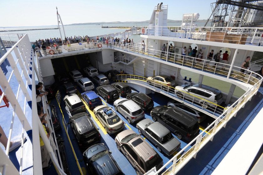 Паром через Керченский пролив