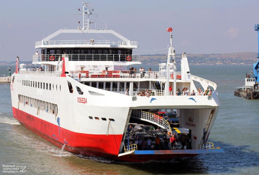 Пассажирский Речной паром