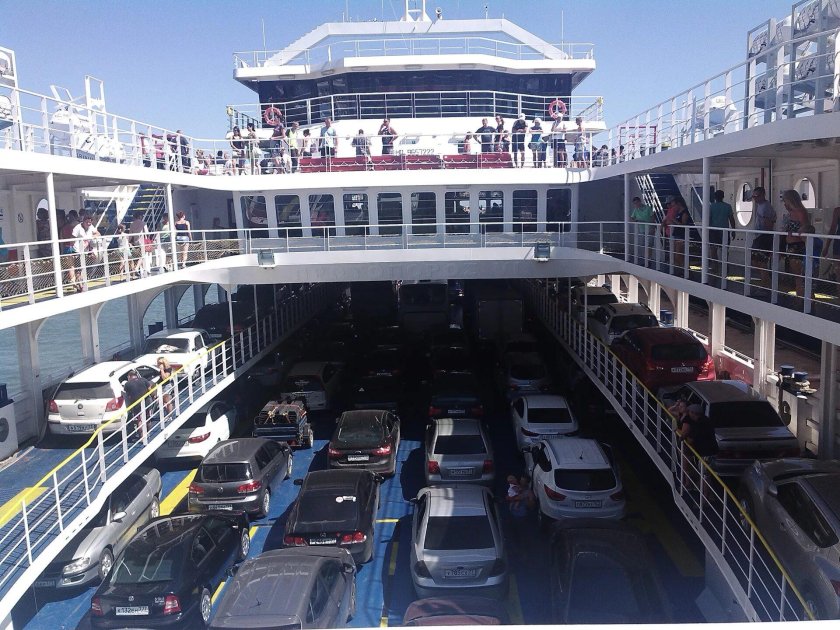 Паромная переправа порт Крым