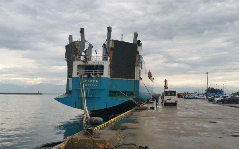 Судно Ольхон Владивосток