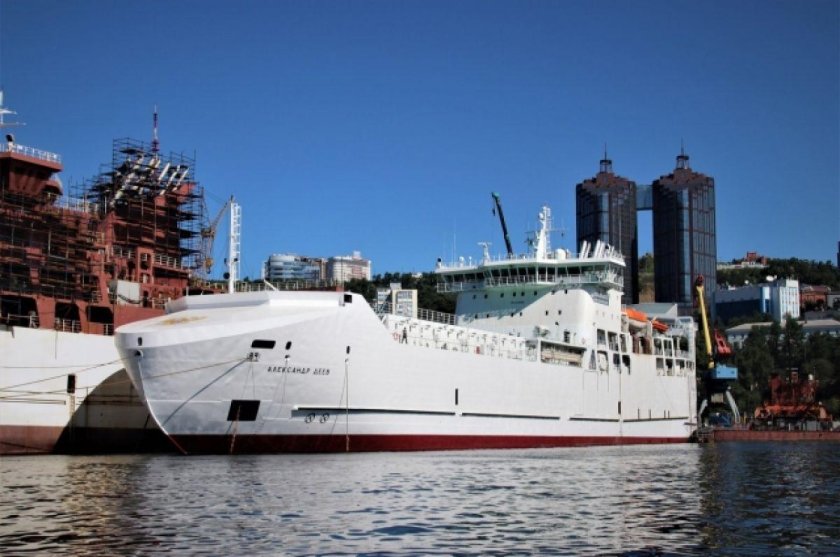 Паром Грузопассажирский Александр Деев