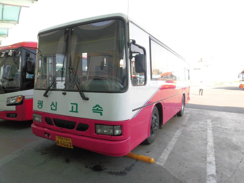 Дэу автобус маленький