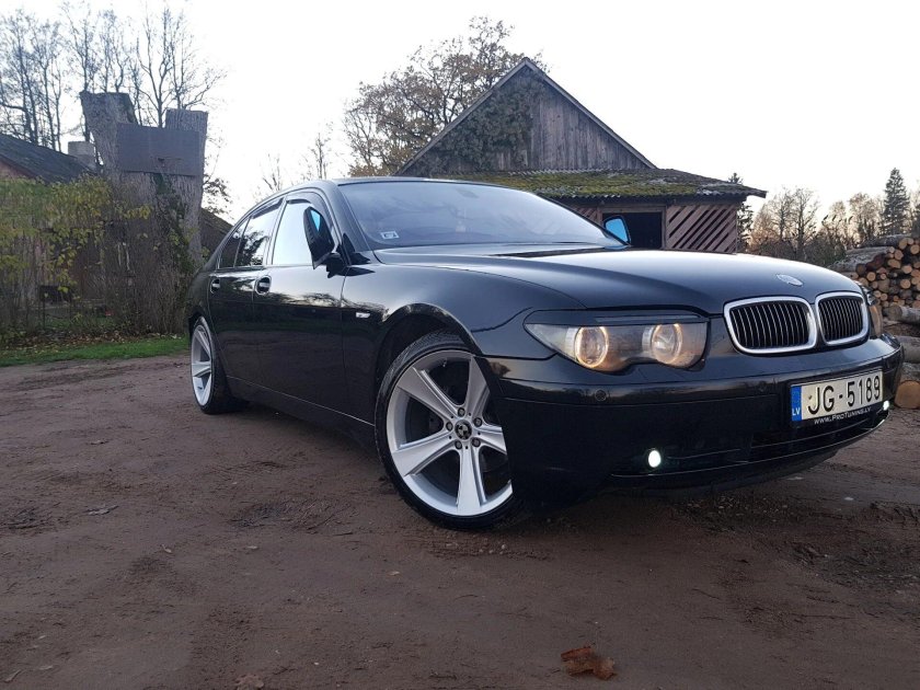 BMW 7 2004