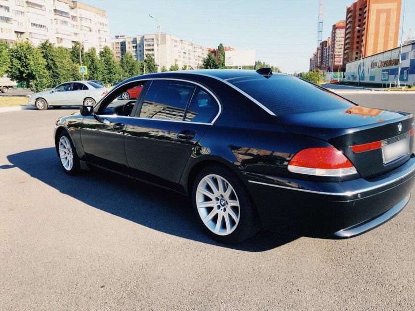 БМВ 750 2006
