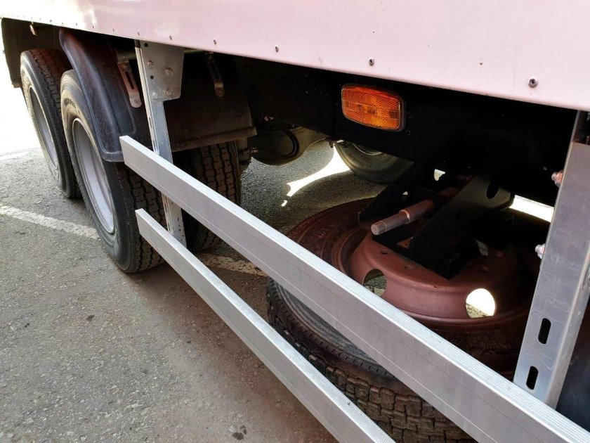 Боковая защита КАМАЗ 65115