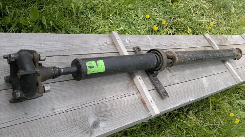 Карданный вал ВАЗ 2107