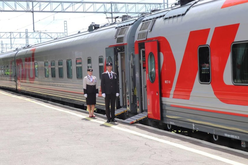 Поезд на вокзале