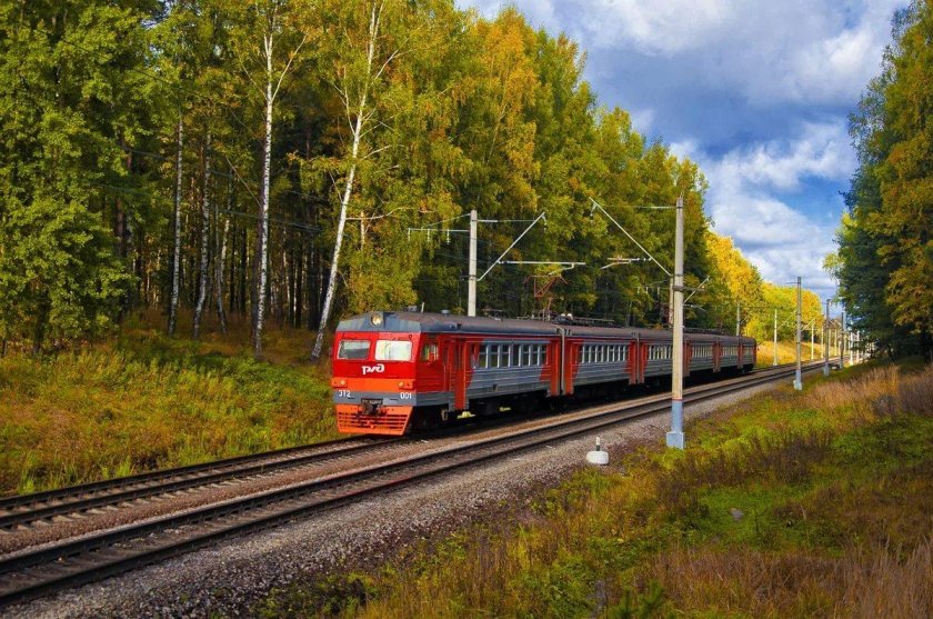 Октябрьская железная дорога поезда