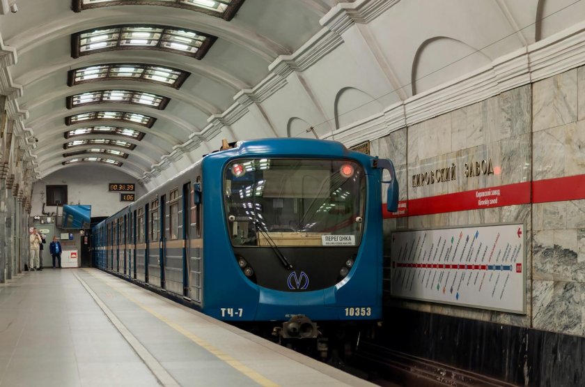 Поезда метро санкт петербурга