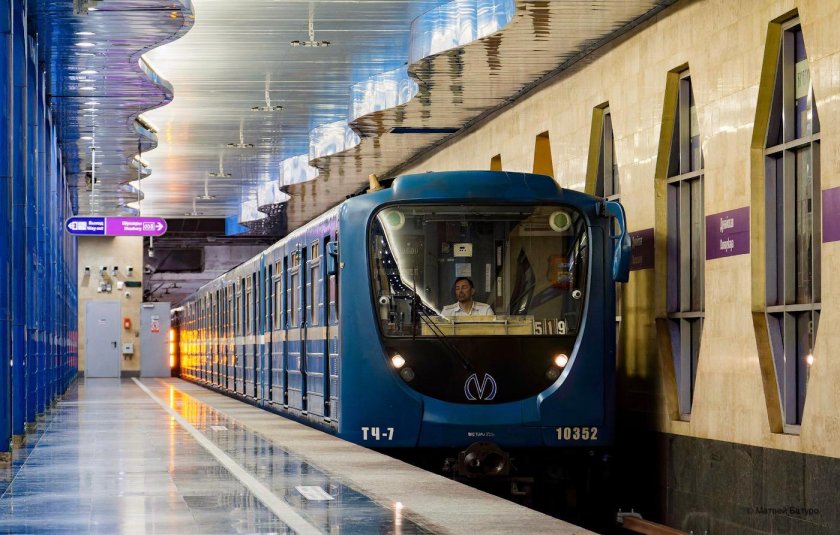 Поезда в метро