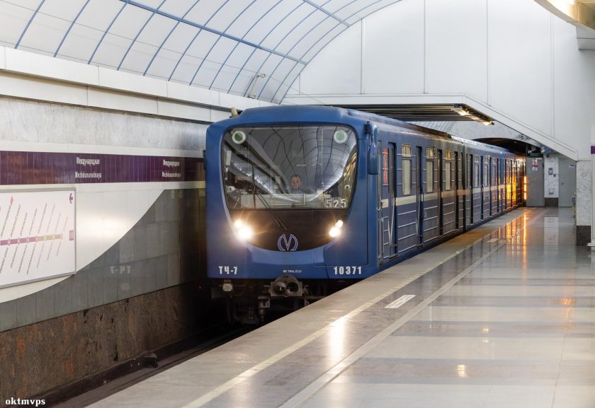 Метро вагон 81-540 СПБ
