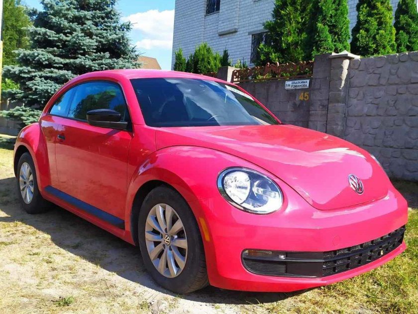 Volkswagen new beetle красный