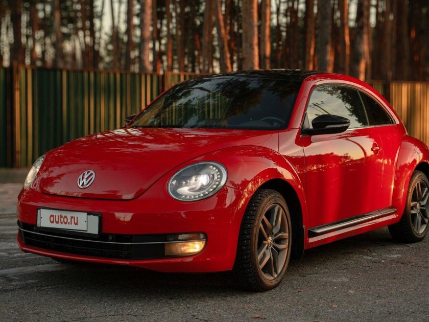 Volkswagen beetle red