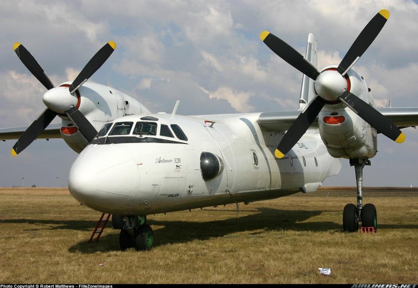 Самолет АН-32