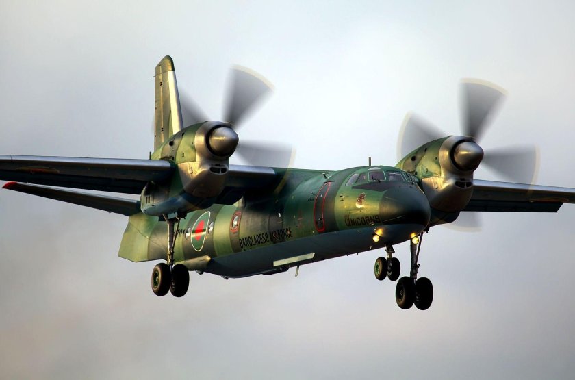 Самолет АН-32