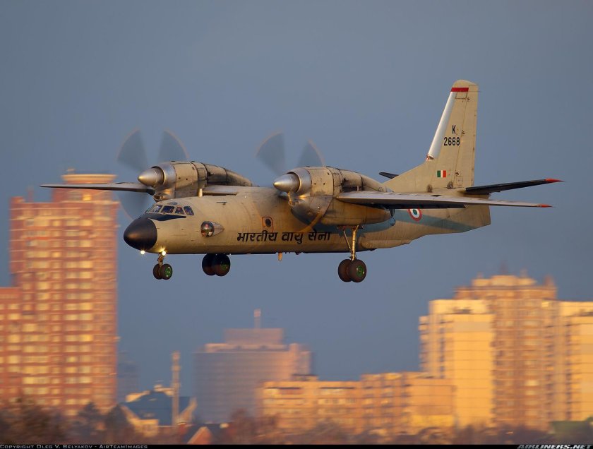 Antonov an-32a