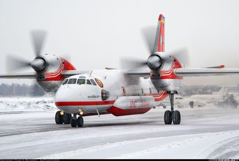 Пожарный самолет АН-32п Россия