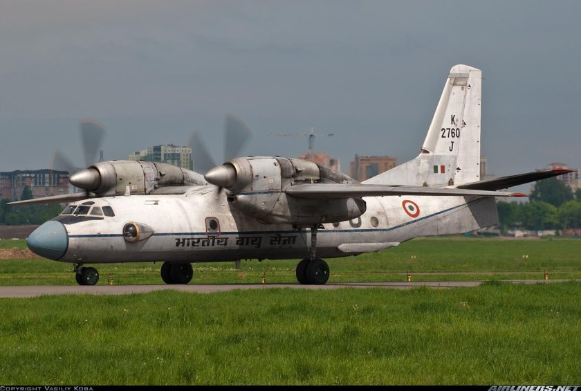 Самолет АН-32